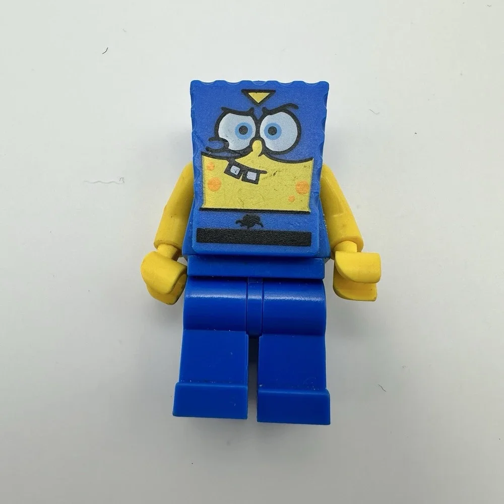 LEGO Sponge Bob Square Pants Super Hero Minifigure Pre-owned No Cape - Picture 3 of 3